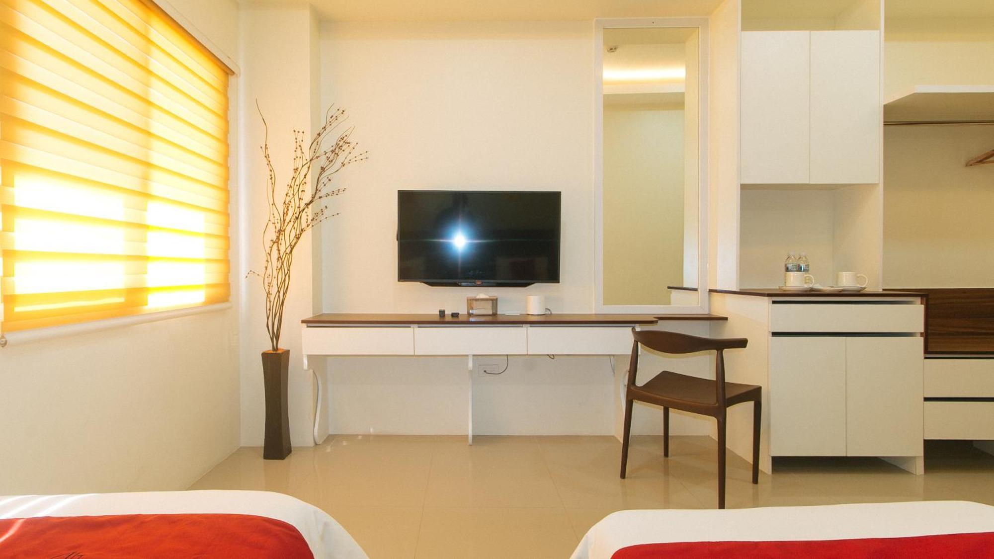 Reddoorz @ Leoncia Apartelle Mandawe Extérieur photo